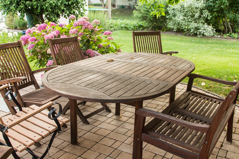 Mantenimiento mueble de jardin